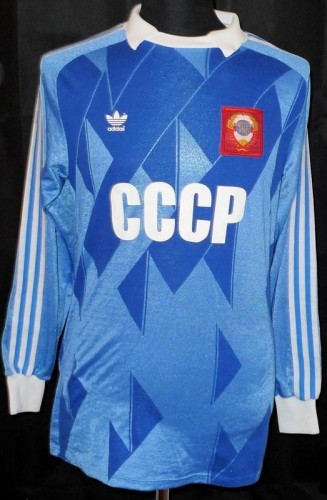 Форма голкипера сборной СССР по футболу Ринат Дасаев 1988 (комплект: футболка + шорты + гетры)