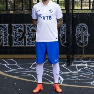 Именная футбольная футболка для детей Dinamo Moscow Evgeny Lutsenko Гостевая 2014 2015 короткий рукав 2XS (рост 100 см)